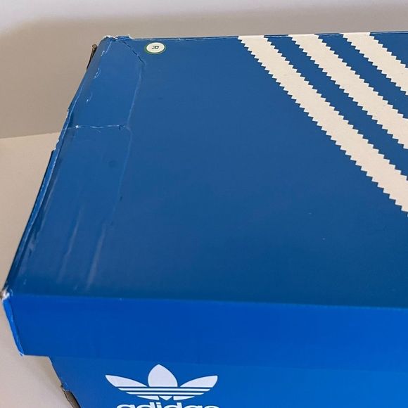 Rare womens sz 10 wide adidas Stan smith sneakers.  Never worn ever   - Picture 10 of 14